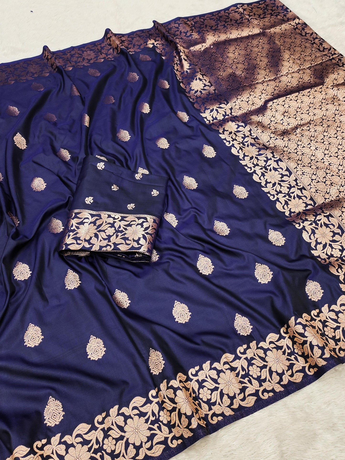 Takshashila Royal Banarasi