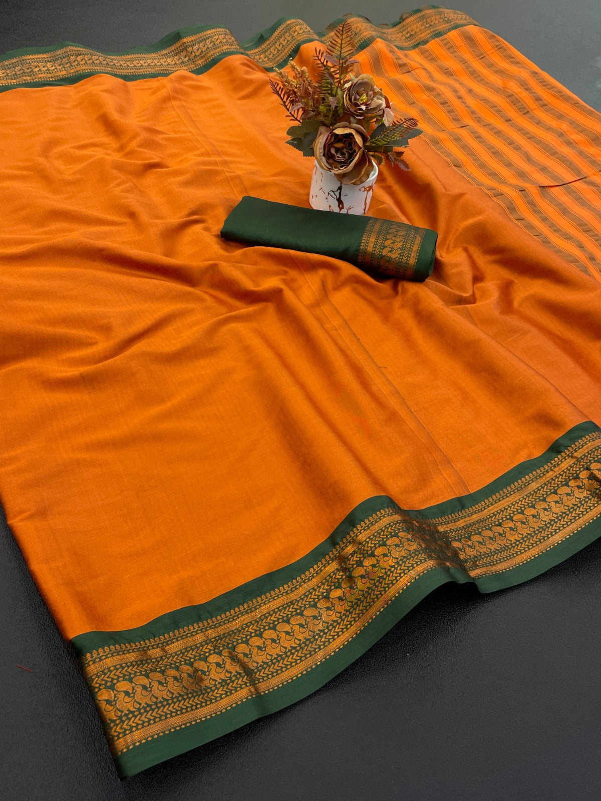 Beautiful animal print zari weaving border
