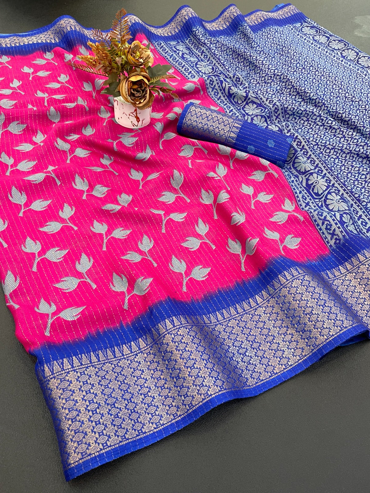 Soft dola saree With Beautiful flower Design…