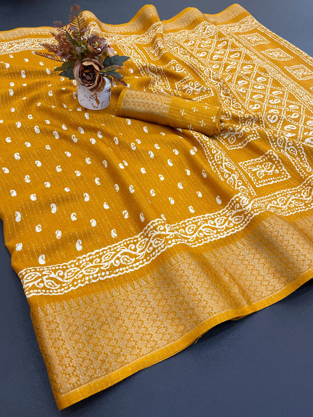 Dola Silk Jaquard Border Printed Saree With Blouse