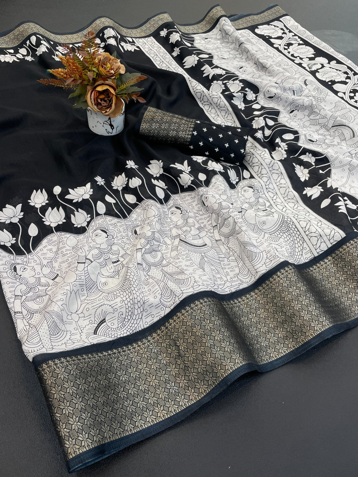 Royal Dola Silk Kalamkari Saree with Heavy Jacquard Border – Premium Ethnic Wear!