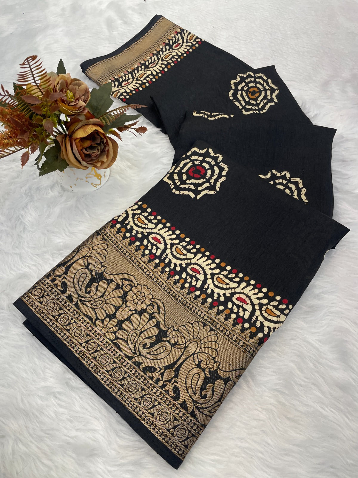 Dola Jaquard Woven Printed Saree With Blouse