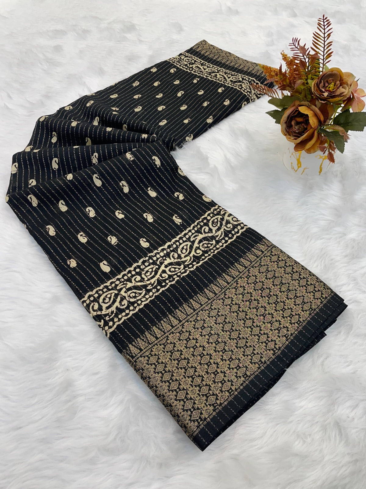 Dola Silk Jaquard Border Printed Saree With Blouse