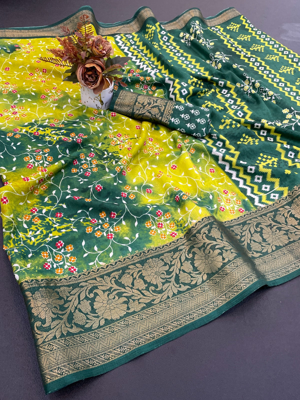 Dola Silk Jaquard Border Printed Saree With Blouse