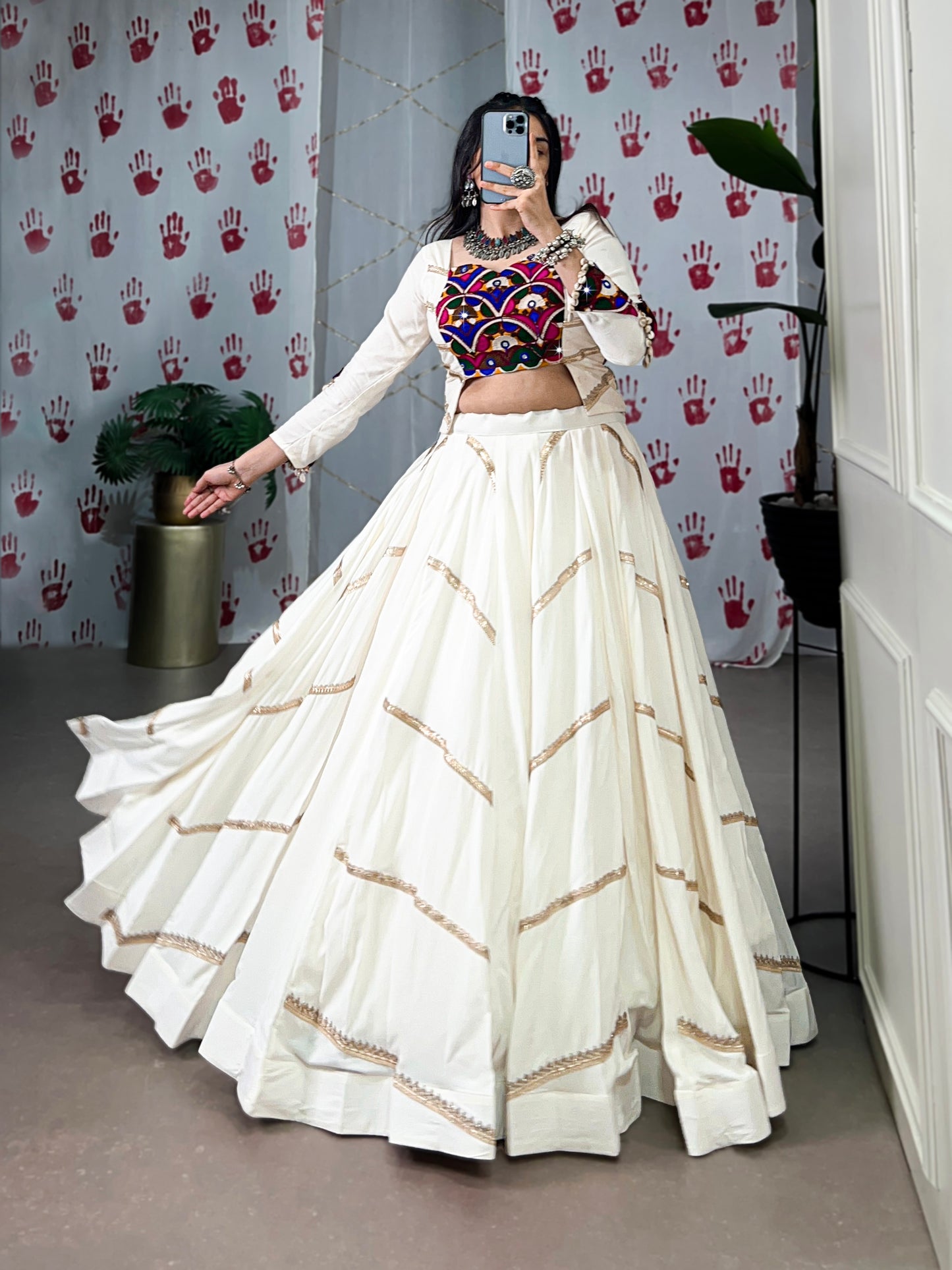 White Navratri Chaniya Choli for Women with Gamthi Work, Full Stitch Lehenga Choli for Navratri, Women Garba Dresses, Festival Outfit