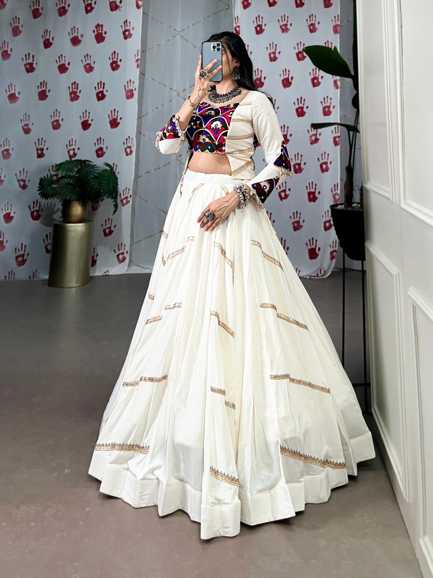 White Navratri Chaniya Choli for Women with Gamthi Work, Full Stitch Lehenga Choli for Navratri, Women Garba Dresses, Festival Outfit