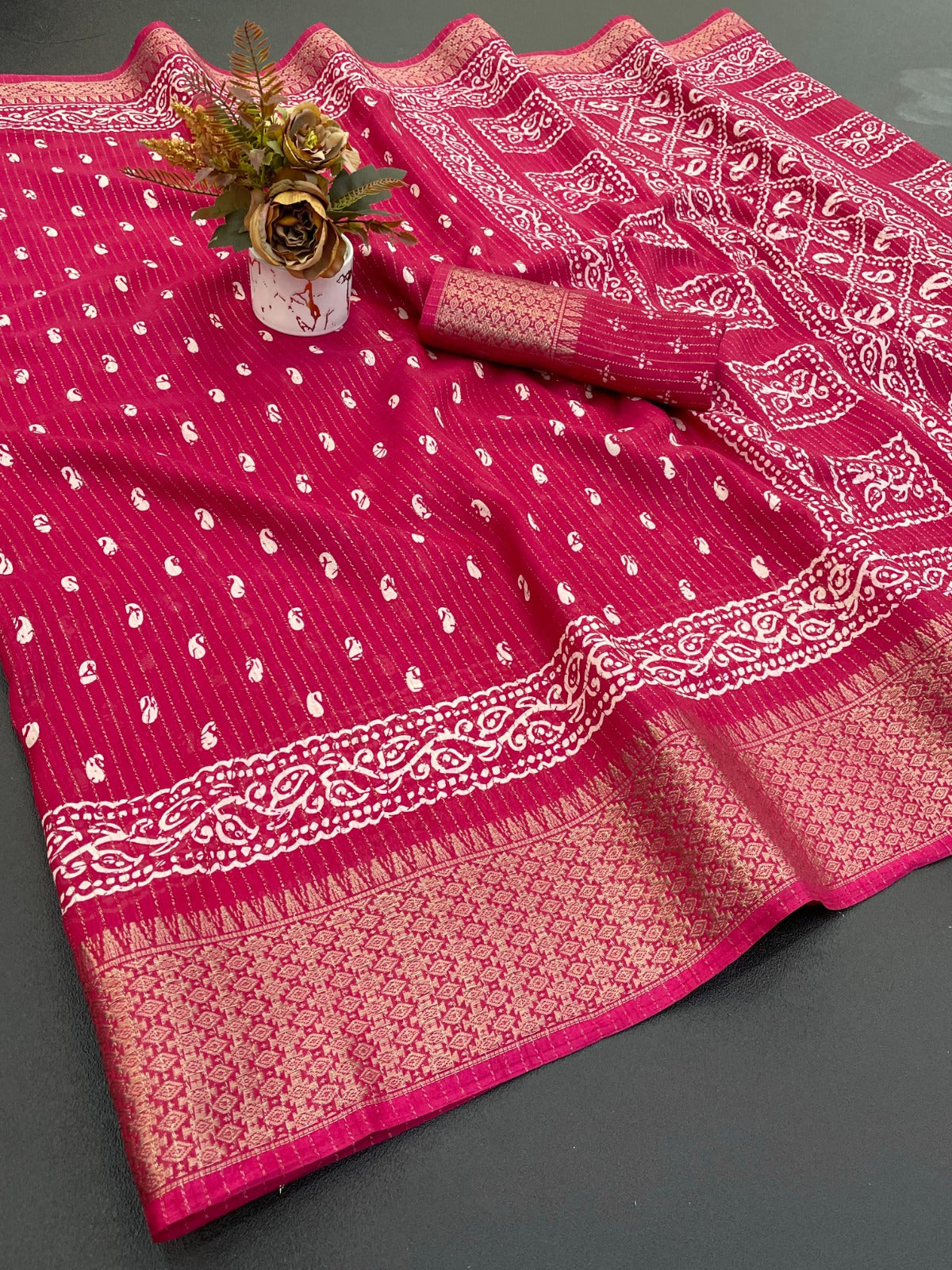 Dola Silk Jaquard Border Printed Saree With Blouse