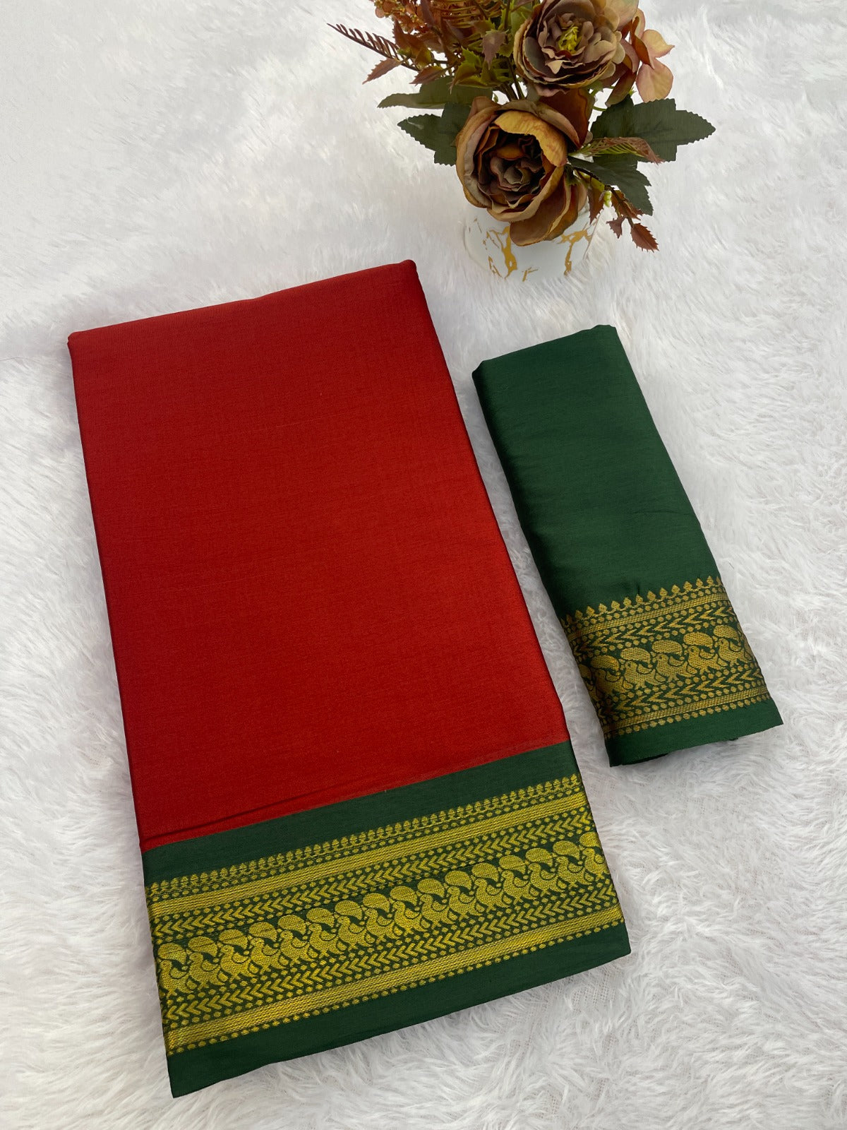 Beautiful animal print zari weaving border