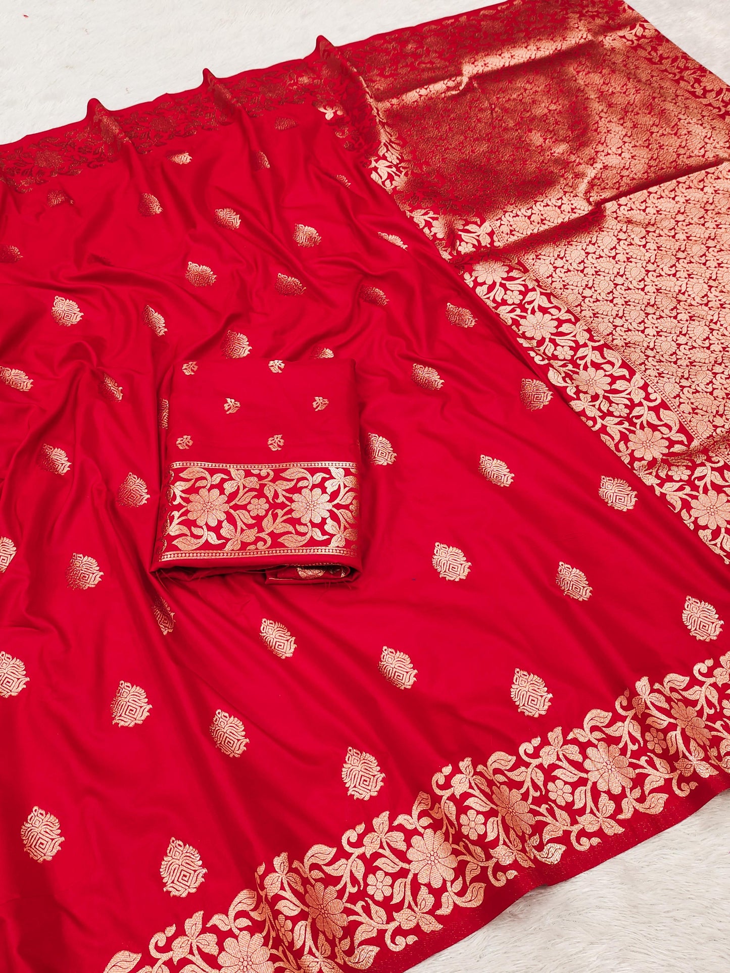 Takshashila Royal Banarasi
